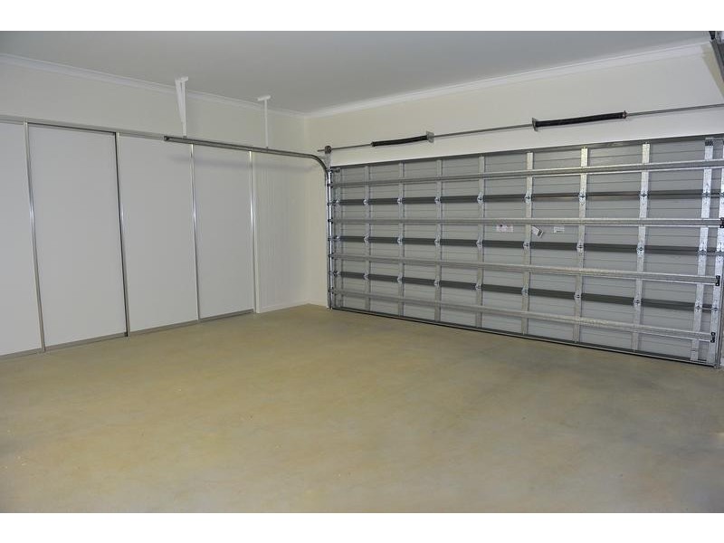 1 74 Hunter Street, Walkervale QLD 4670