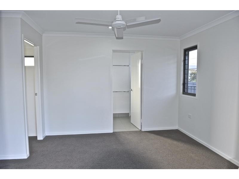 1 74 Hunter Street, Walkervale QLD 4670