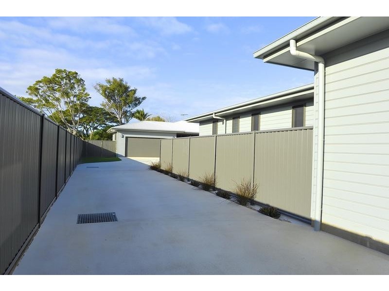 1 74 Hunter Street, Walkervale QLD 4670