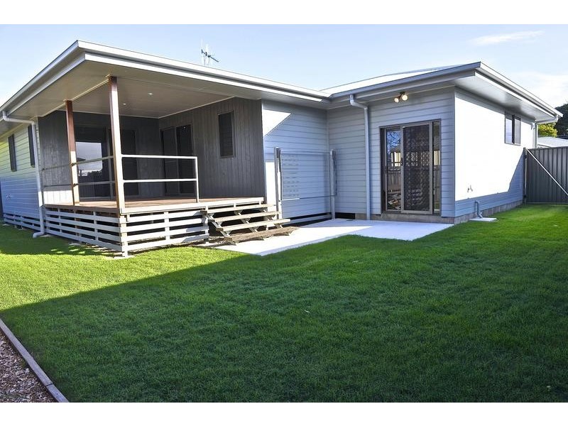 2 74 Hunter Street, Walkervale QLD 4670
