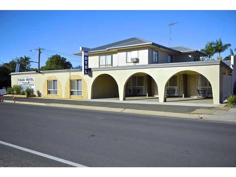 4a Hinkler Avenue, Bundaberg North QLD 4670