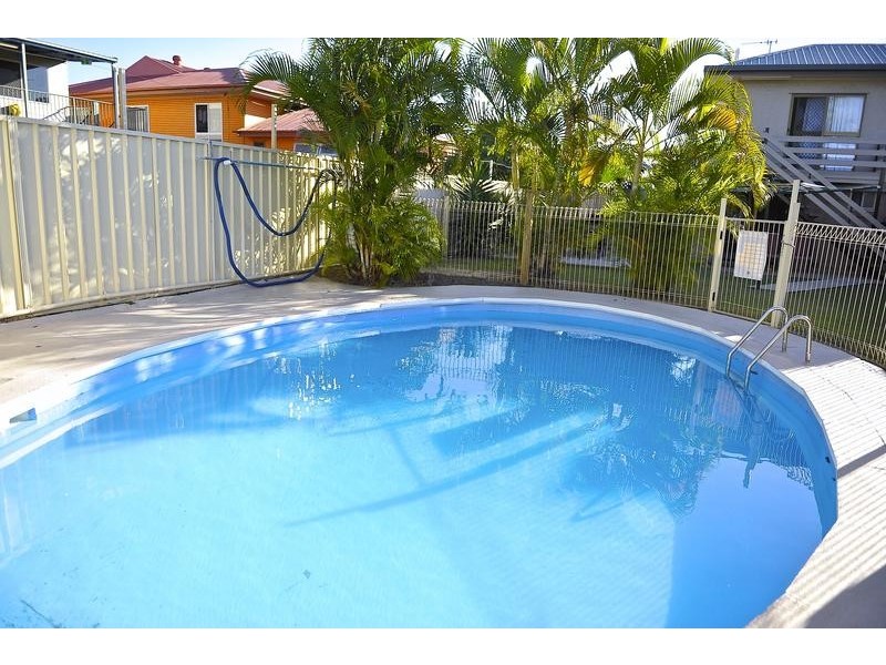 4a Hinkler Avenue, Bundaberg North QLD 4670