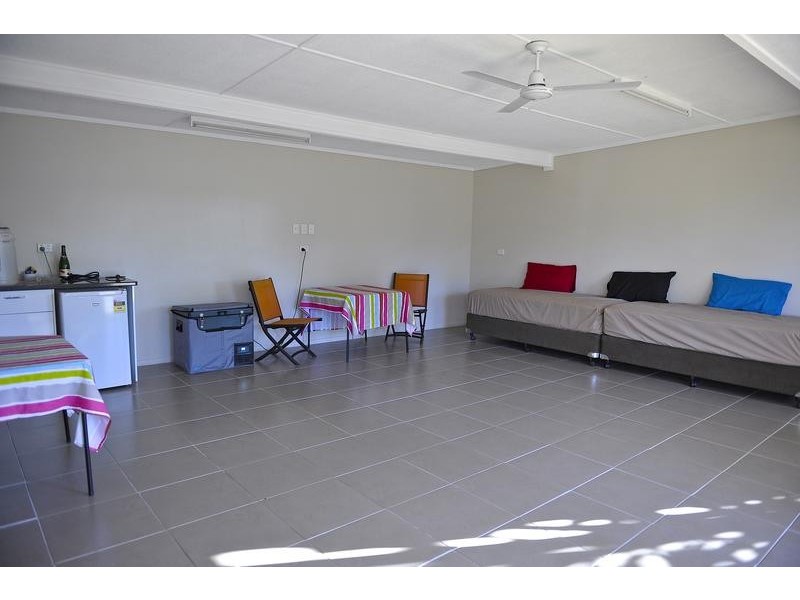 4a Hinkler Avenue, Bundaberg North QLD 4670