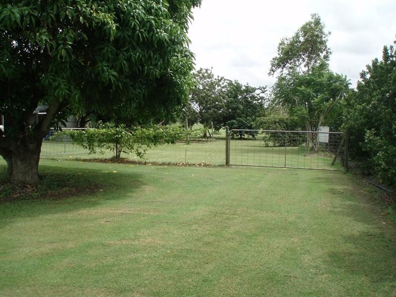 30 John Moffat Road, Gooburrum QLD 4670