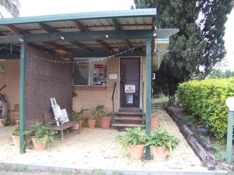 4 Mulgrave Street, Gin Gin QLD 4671