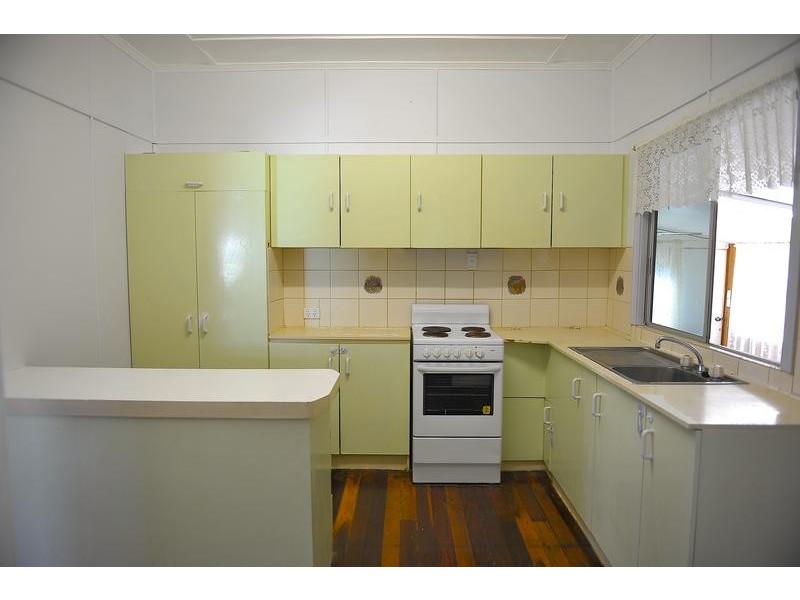 15 Moran Street, Svensson Heights QLD 4670