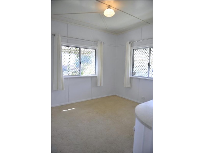 15 Moran Street, Svensson Heights QLD 4670