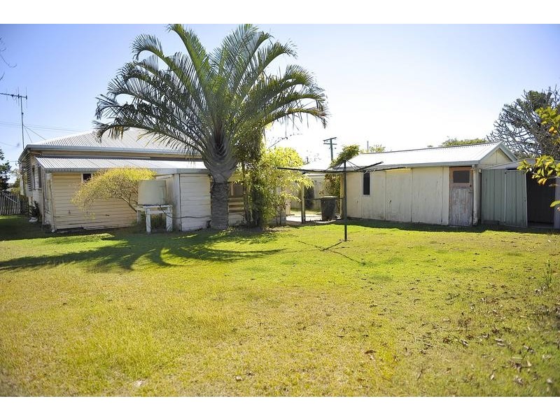 15 Moran Street, Svensson Heights QLD 4670