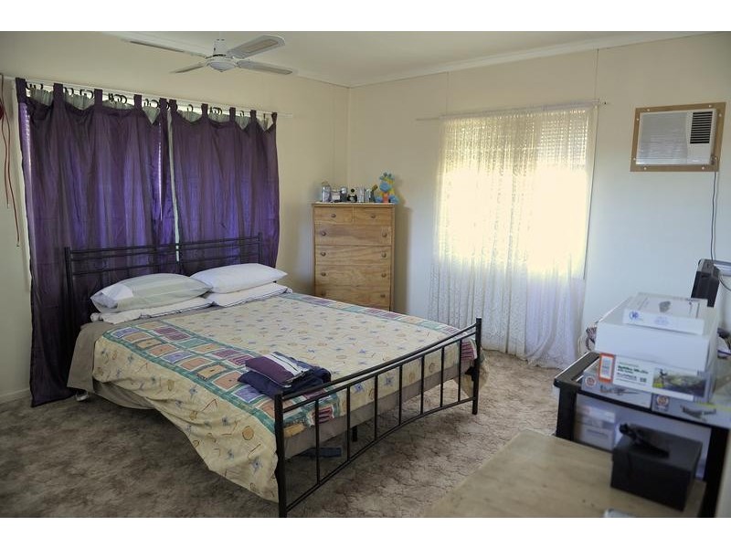 9 Londy Street, Svensson Heights QLD 4670