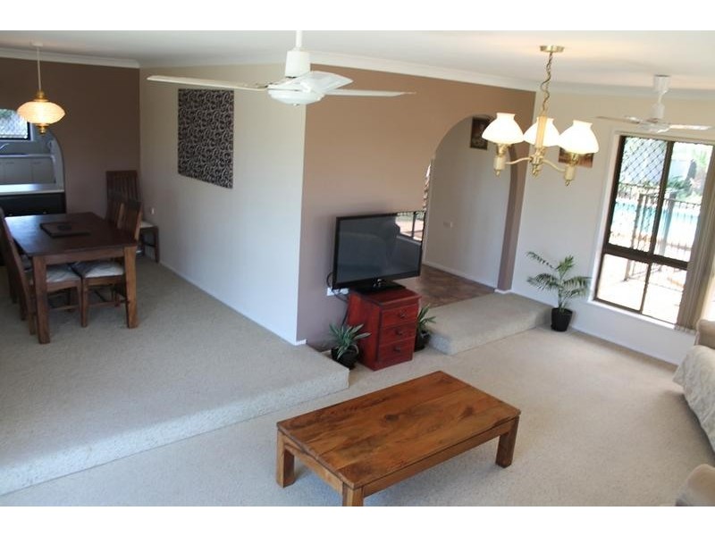 12 Rattray Street, Avenell Heights QLD 4670