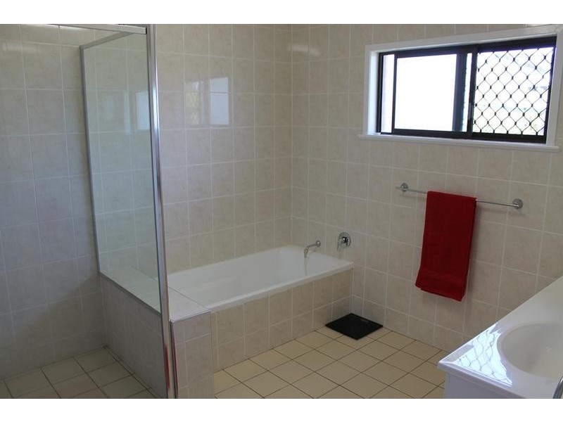 12 Rattray Street, Avenell Heights QLD 4670