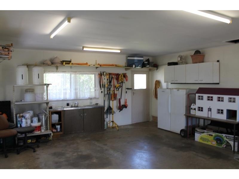 12 Rattray Street, Avenell Heights QLD 4670