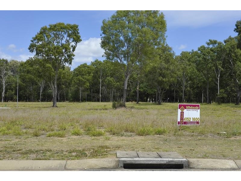 3 Maple Court, Moore Park Beach QLD 4670