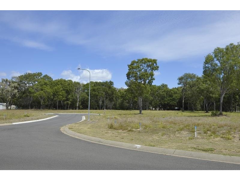 3 Maple Court, Moore Park Beach QLD 4670