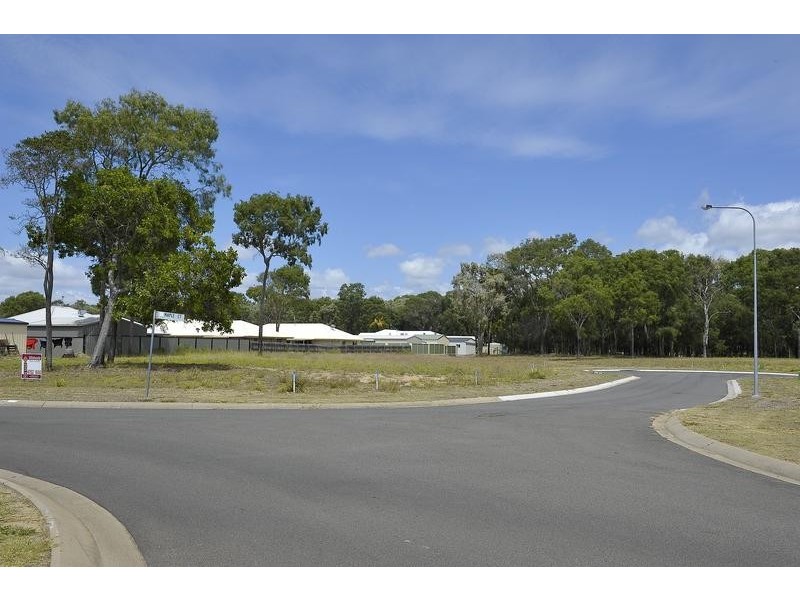 3 Maple Court, Moore Park Beach QLD 4670