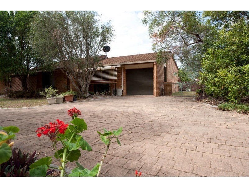 2 12 Donovan Street, Kepnock QLD 4670