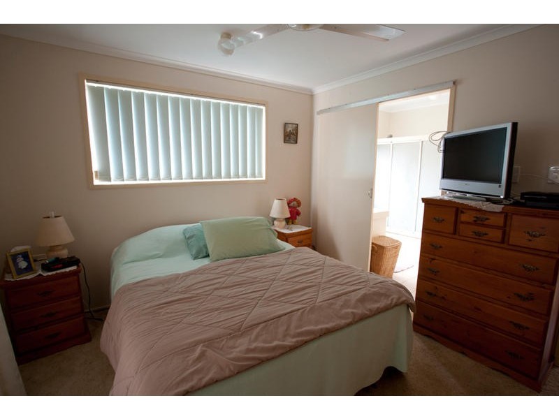 2 12 Donovan Street, Kepnock QLD 4670