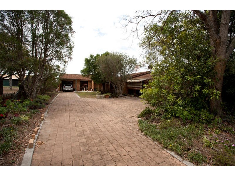 2 12 Donovan Street, Kepnock QLD 4670