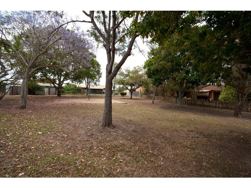 2 12 Donovan Street, Kepnock QLD 4670