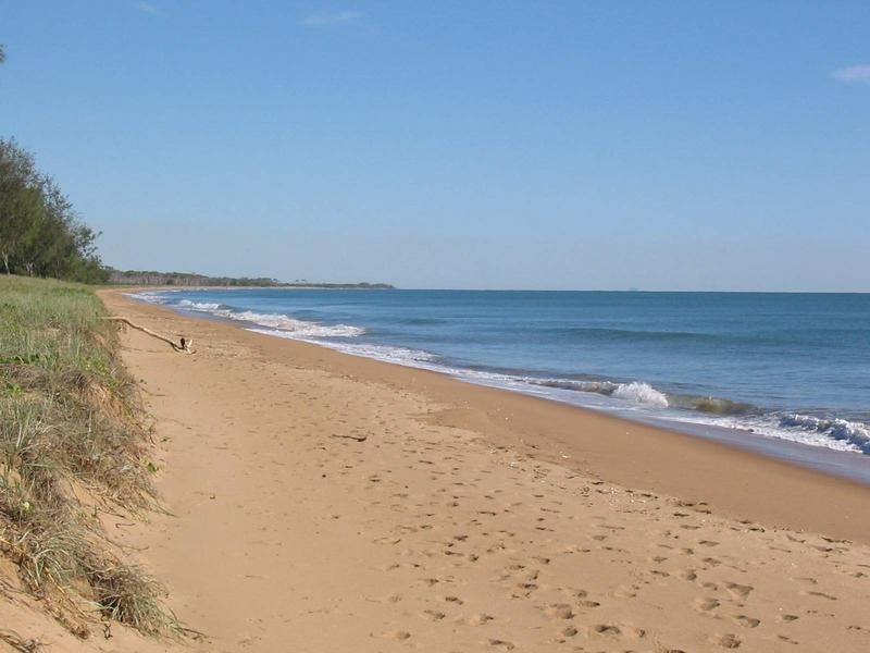 Moore Park Beach QLD 4670
