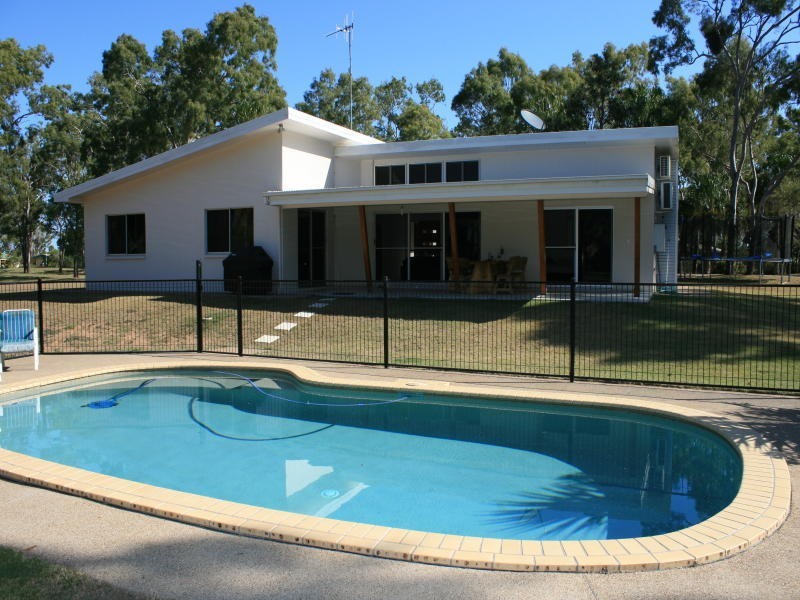 Moore Park Beach QLD 4670