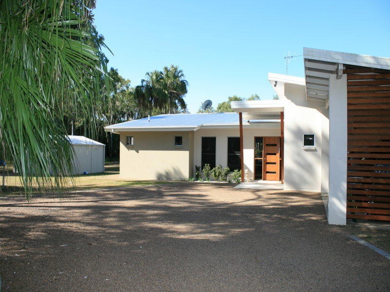 Moore Park Beach QLD 4670