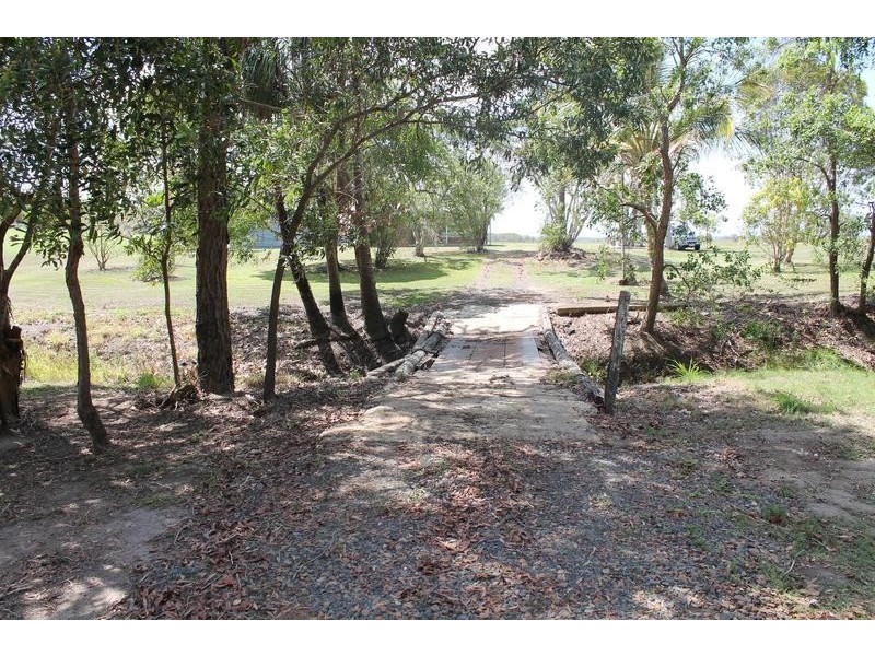 Moore Park Beach QLD 4670