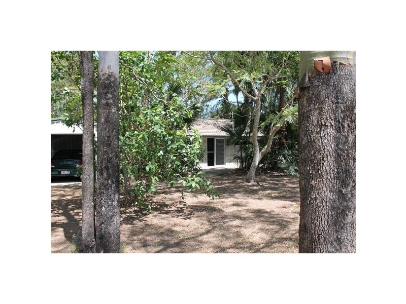 Moore Park Beach QLD 4670