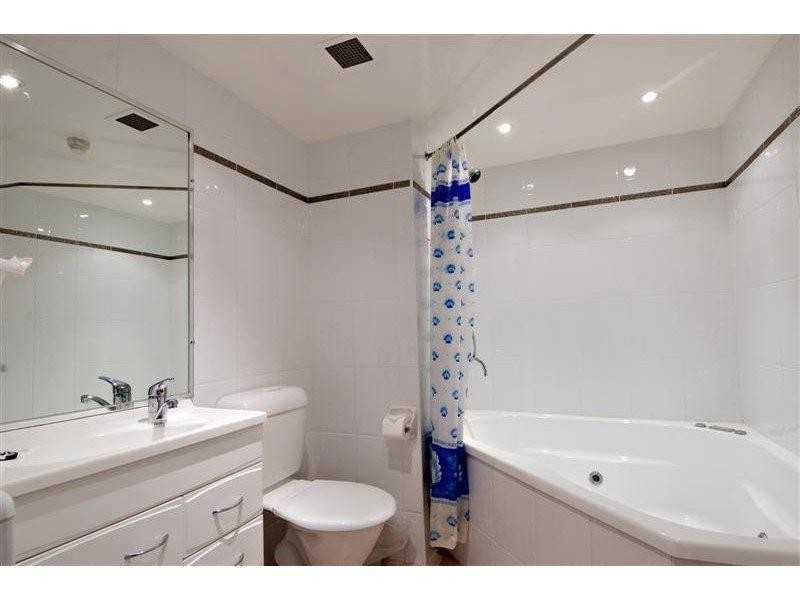 8D 120 Duporth Avenue, Maroochydore QLD 4558