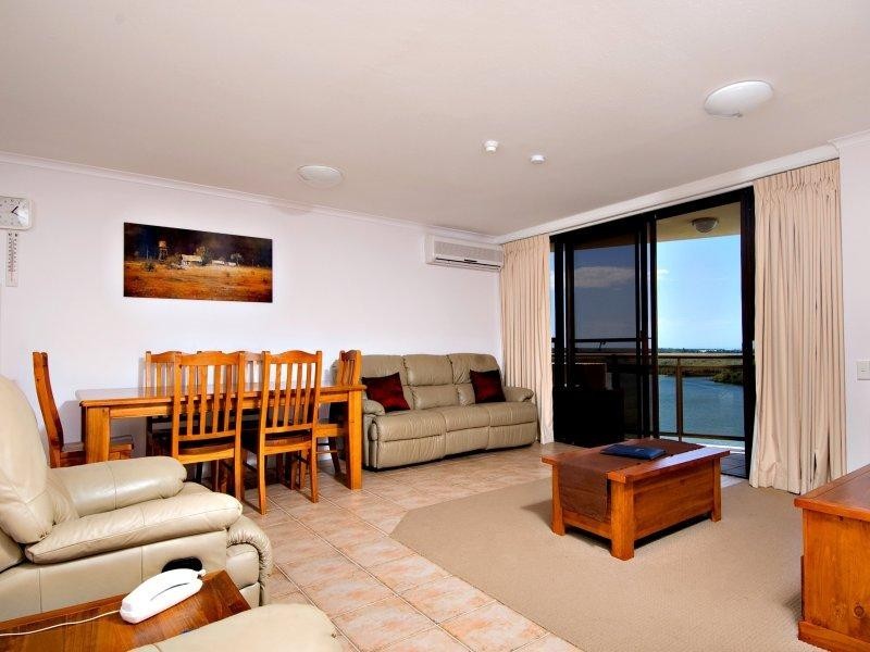 8D 120 Duporth Avenue, Maroochydore QLD 4558