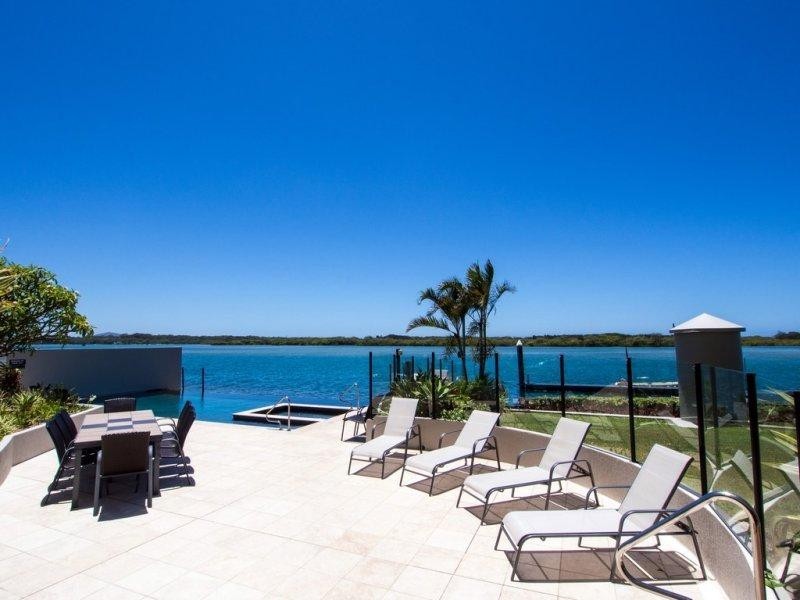 8D 120 Duporth Avenue, Maroochydore QLD 4558