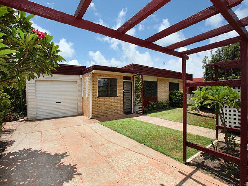 13 Mallawa Street, Buddina QLD 4575