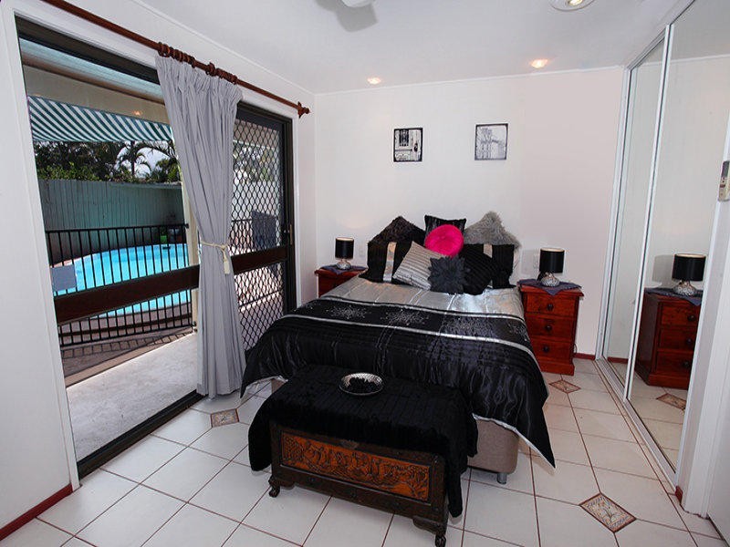 13 Mallawa Street, Buddina QLD 4575