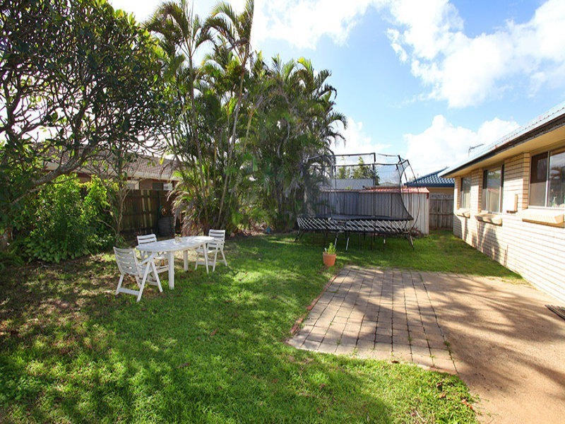 11 Coonang Crescent, Warana QLD 4575