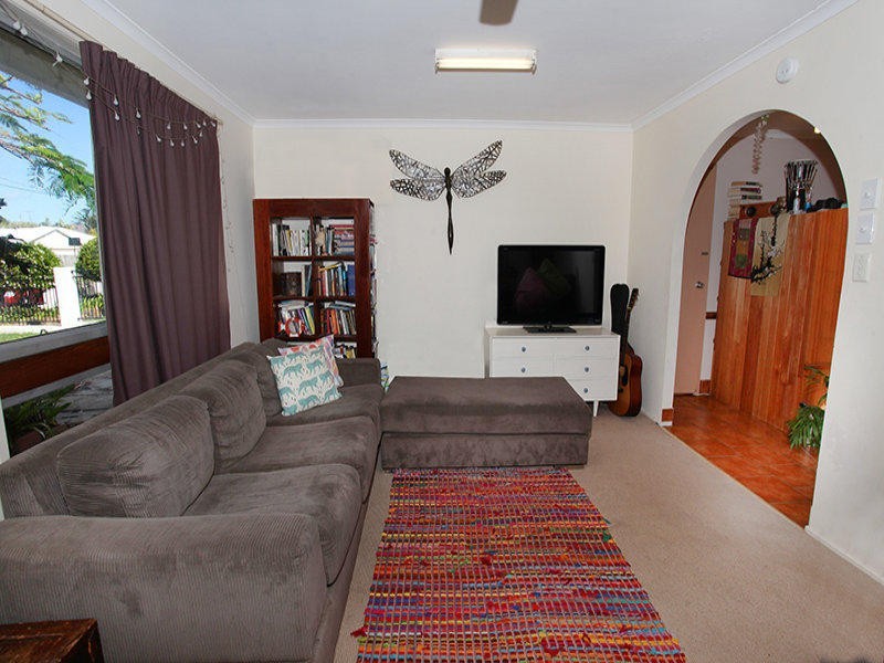 11 Coonang Crescent, Warana QLD 4575