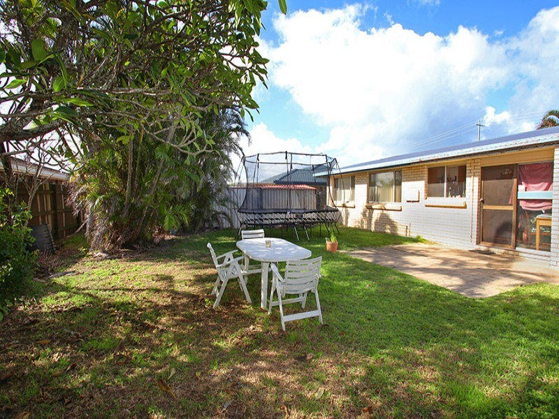 11 Coonang Crescent, Warana QLD 4575