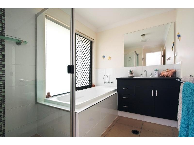 15 Ashburton Crescent, Sippy Downs QLD 4556