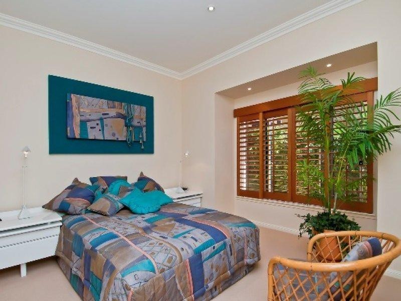 Broadbeach Waters QLD 4218