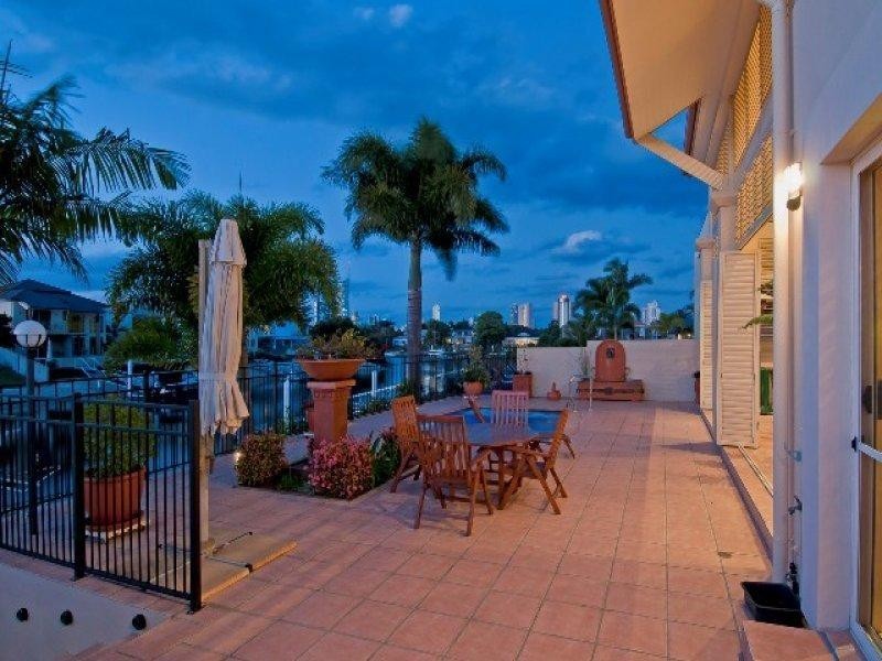 Broadbeach Waters QLD 4218
