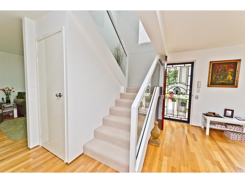 38 Burra Street, Surfers Paradise QLD 4217