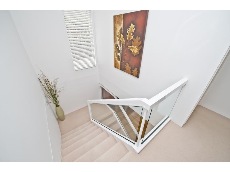 38 Burra Street, Surfers Paradise QLD 4217