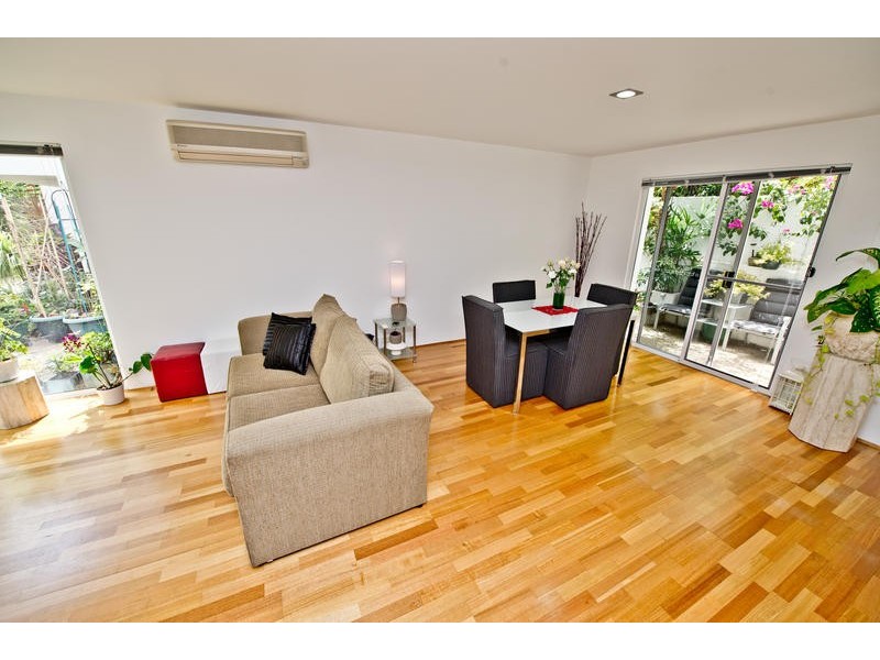 38 Burra Street, Surfers Paradise QLD 4217