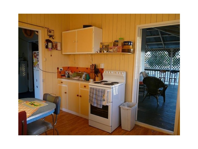 20-22 Mary Street, Mitchell QLD 4465