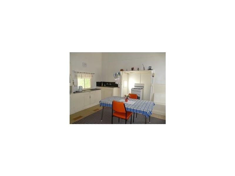 31 Rugby Street, Mitchell QLD 4465