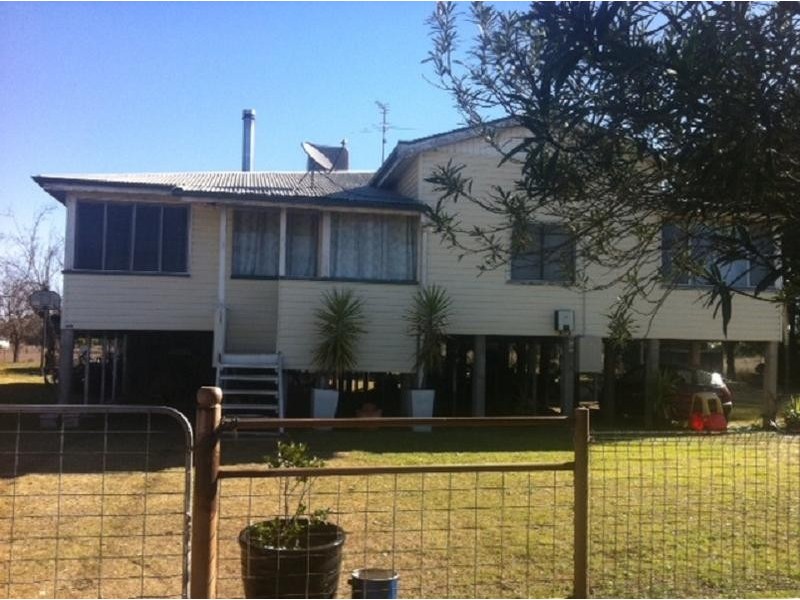 9 Alice Street, Mitchell QLD 4465