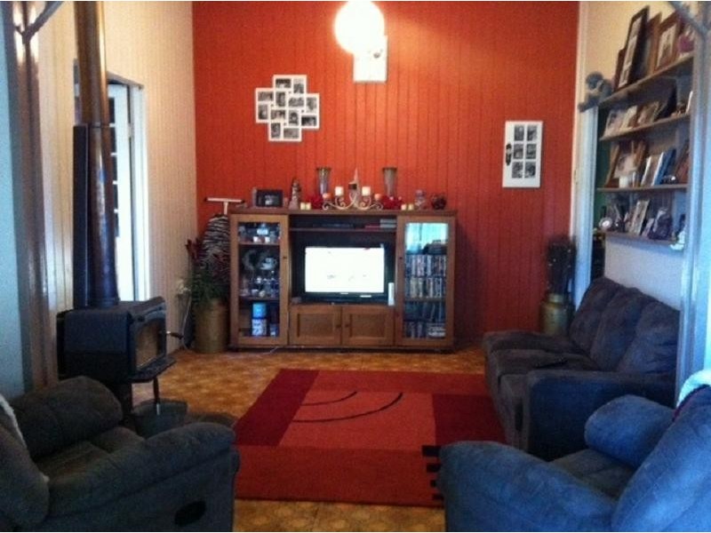 9 Alice Street, Mitchell QLD 4465