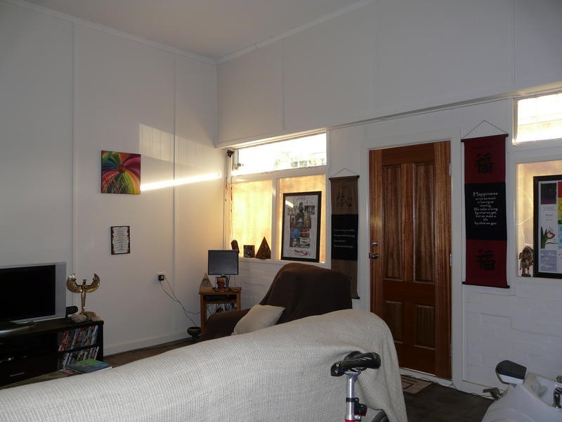 120 – 122 Alice Street, Mitchell QLD 4465