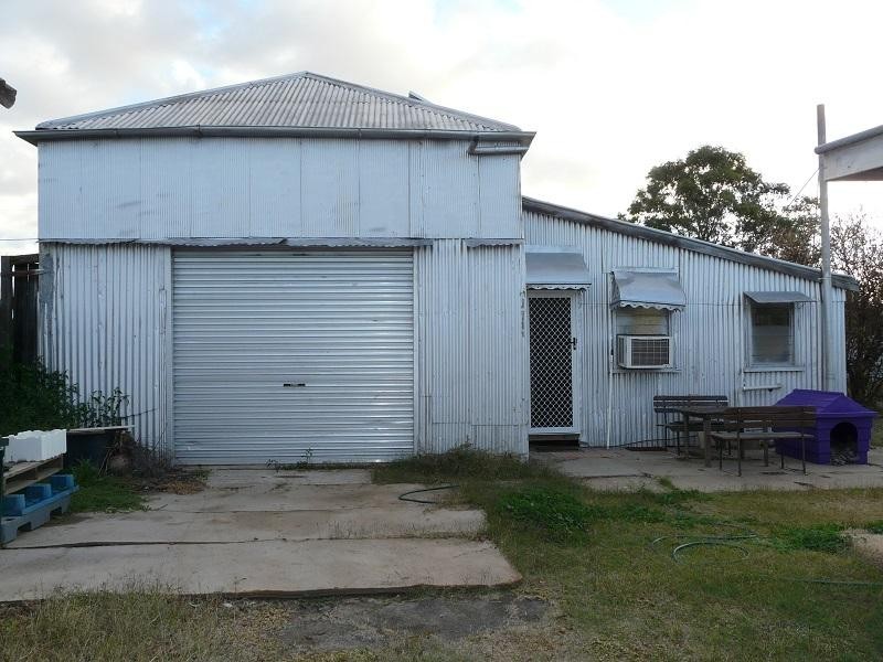 120 – 122 Alice Street, Mitchell QLD 4465