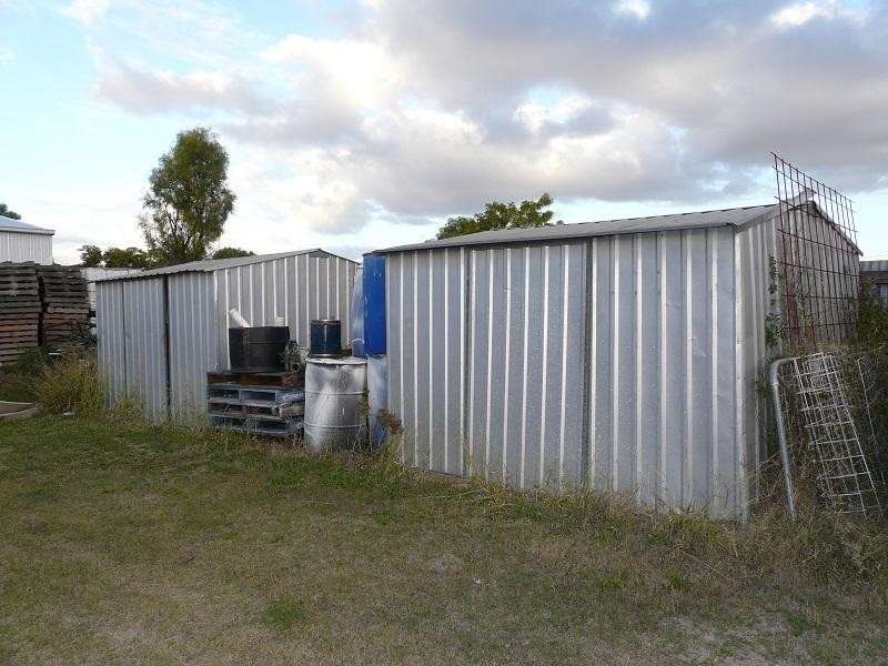 120 – 122 Alice Street, Mitchell QLD 4465