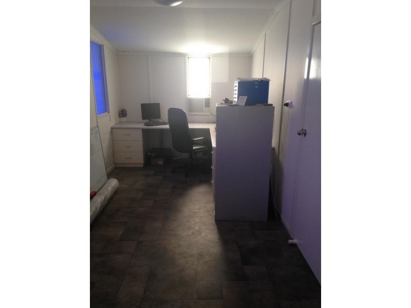 120 – 122 Alice Street, Mitchell QLD 4465